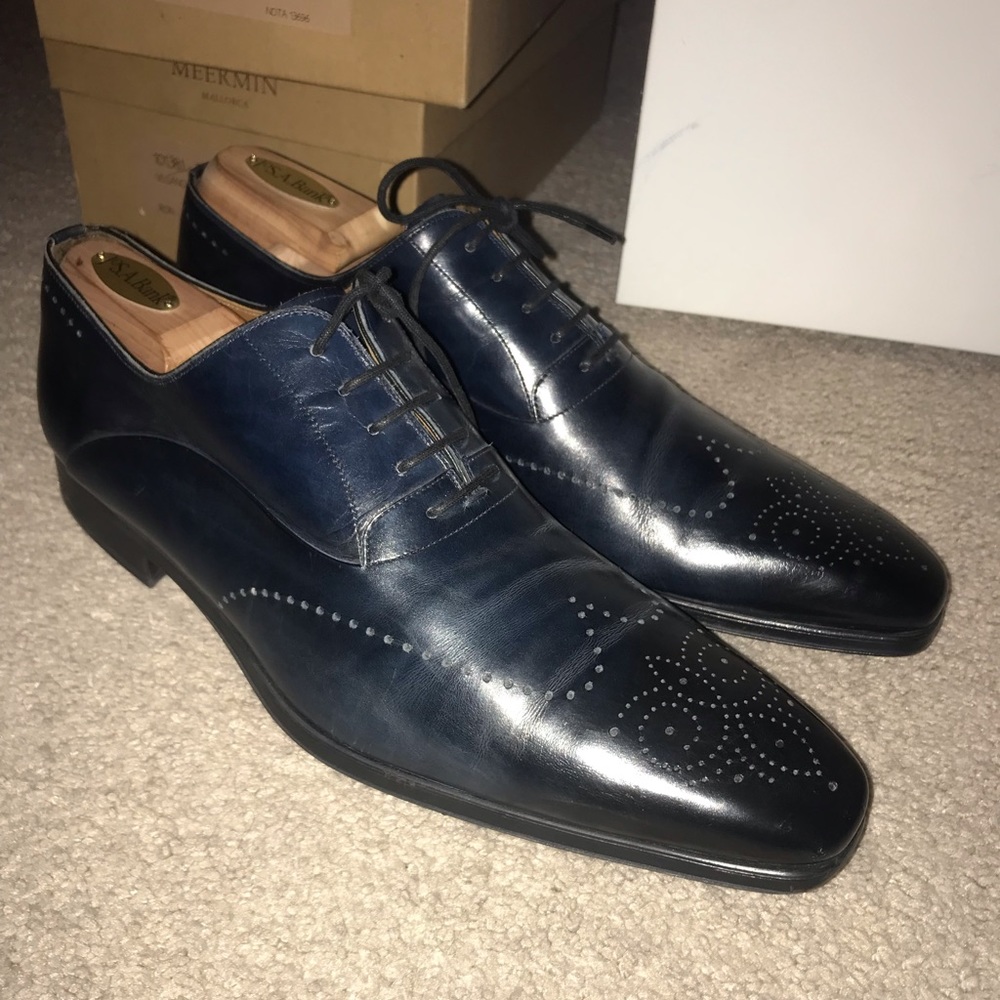 Navy One piece wingtip